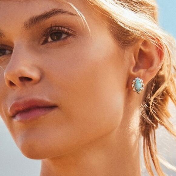 NWT! Kendra Scott Piper Gold Stud Earrings with Blue Stone - Picture 2 of 5